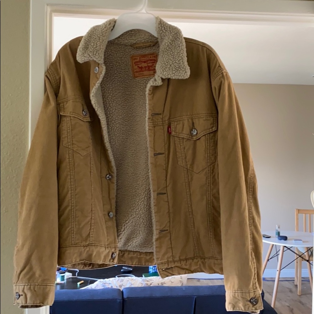 Levi’s beige corduroy jacket in great used shape.